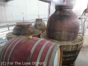 Amphorae at Quinta de Napoles