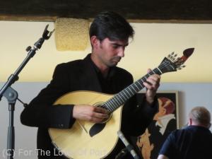 Rui Pedro Claro playing the guitarra portuguesa for Joana Cardoso's performance at Ramos Pinto