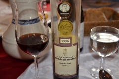 Horacio Simoes, an outstanding producer of Moscatel de Setubal, exemplified in the bottle shown. Horacio Simões, um produtor excepcional de Moscatel de Setúbal, exemplificado na garrafa mostrado.