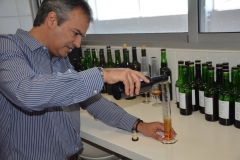 Ricardo Diogo Freitas, the master of Madeira at Vinhos Barbeito, creating a special blend from a variety of components, for us to taste.