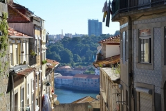 Looking at Gaia from Porto.