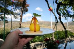 Port candied pear at Vargellas