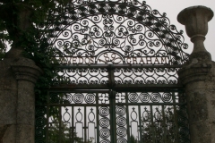 At the gates of Malvedos
