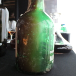 Niepoort Colheita 1900 sediment on bottle